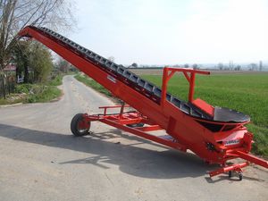 potato elevator / belt / mobile