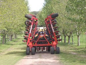 pneumatic seed drill