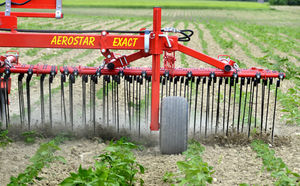 trailed row crop cultivator