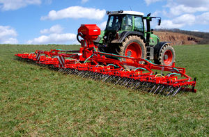 pneumatic seed drill / tine