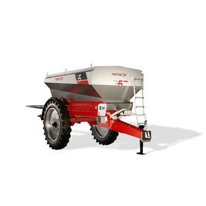 trailed fertilizer spreader