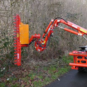 hydraulic hedge cutter