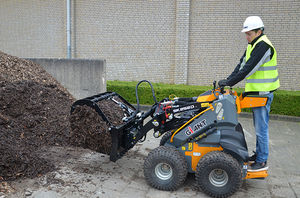 rubber-tired skid-steer loader / compact / mini