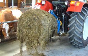 round bale splitter