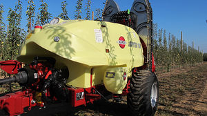 towed agricultural atomizer 1
