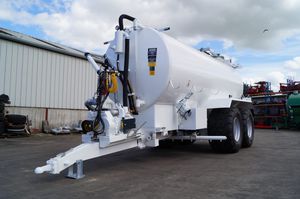 tandem axle slurry tanker