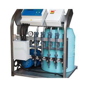 fertilizer dispenser