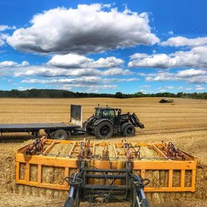 rectangular bale loader