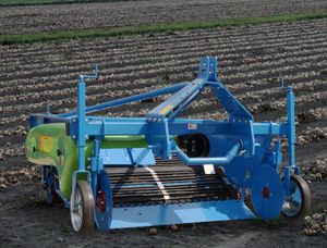 potato harvester machine