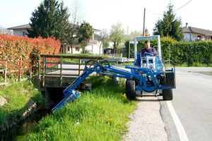 mounted reach mower