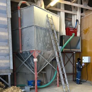 feed mill with hammer mill