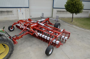 towed disc harrow