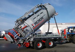 tipping vacuum tanker