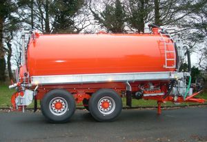 2-axle slurry tanker