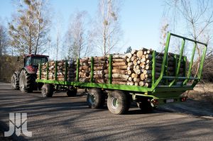 flatbed trailer