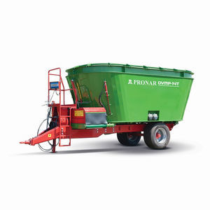 towed feed mixer