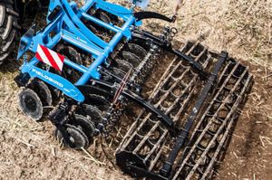 mounted disc harrow / semi-mounted / offset / with roller