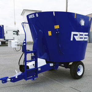 vertical mixing wagon