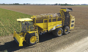 beet cleaner-loader