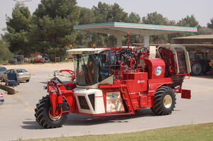 carrot harvester machine