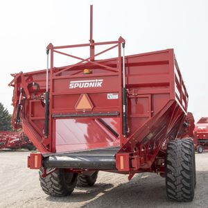 towed fertilizer spreader