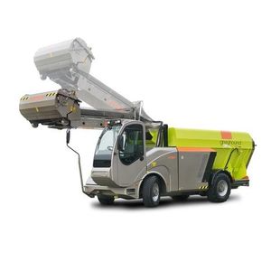 horizontal mixing wagon