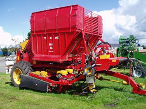 beet harvester machine