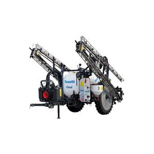 towed sprayer 1
