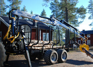 trailer-mounted forestry crane 1