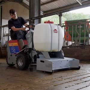 high pressure washer for livestock buildings 1