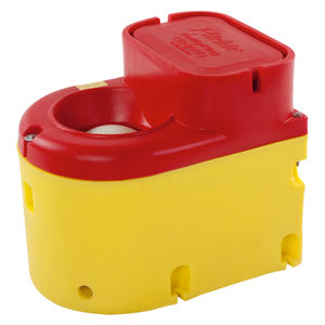 cow waterer / trough / polyethylene / floor-mounted