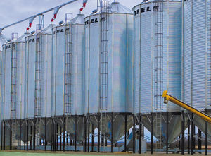 grain silo / metal / round / hopper