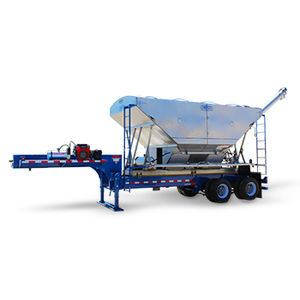 towed grain Cart