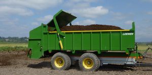 towed manure spreader