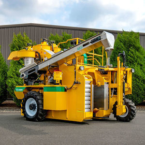 self-propelled grape harvesting machine