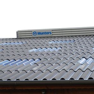 farm building ventilation system / ridge