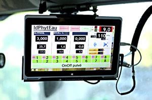 crop input controller with screen