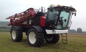 self-propelled sprayer