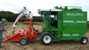 corn plot harvester