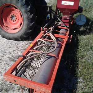 pneumatic seed drill