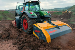 stone crusher with hydraulic adjustment 1