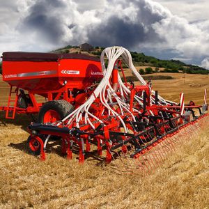 pneumatic seed drill