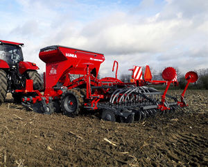 pneumatic seed drill
