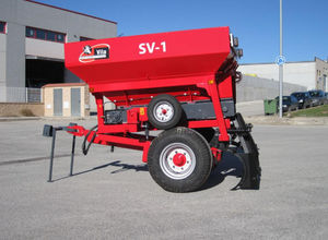 towed fertilizer applicator