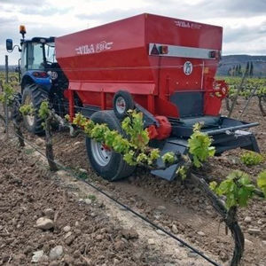towed fertilizer applicator