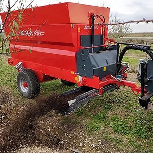 towed fertilizer applicator