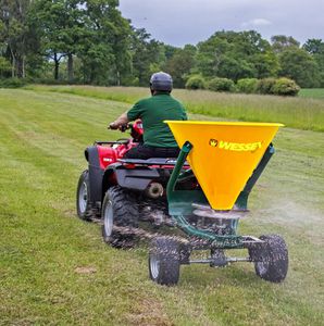 mounted fertilizer spreader