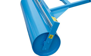 compacting roller