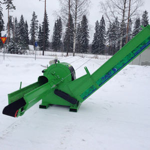 firewood processor with chainsaw