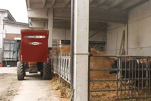 mounted straw blower